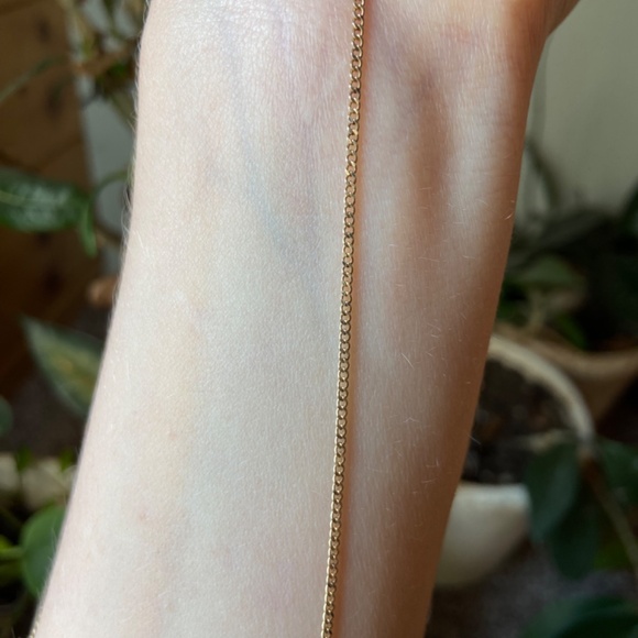 14kt dainty curb chain - Picture 2 of 3